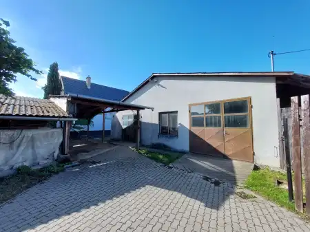 Eladó ipari ingatlan, Szigetszentmiklós 261 m² 84.9 M Ft