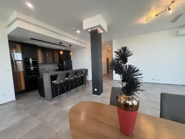 Eladó téglalakás, Szigetszentmiklós 4 szoba 132 m² 117.9 M Ft