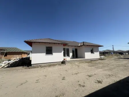Eladó új építésű családi ház, Kiskunlacháza 5 szoba 99 m² 84.15 M Ft