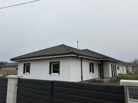 Eladó új építésű családi ház, Kiskunlacháza 4 szoba 106 m² 87.9 M Ft