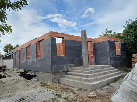 Eladó új építésű családi ház, Kiskunlacháza 4 szoba 90 m² 81 M Ft