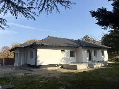 Eladó új építésű családi ház, Szigetszentmiklós 5 szoba 149 m² 129 M Ft